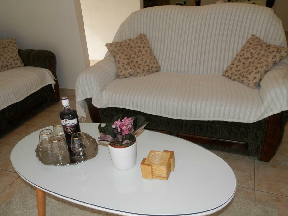 Apartment Slavica โลโซวาซ ภายนอก รูปภาพ