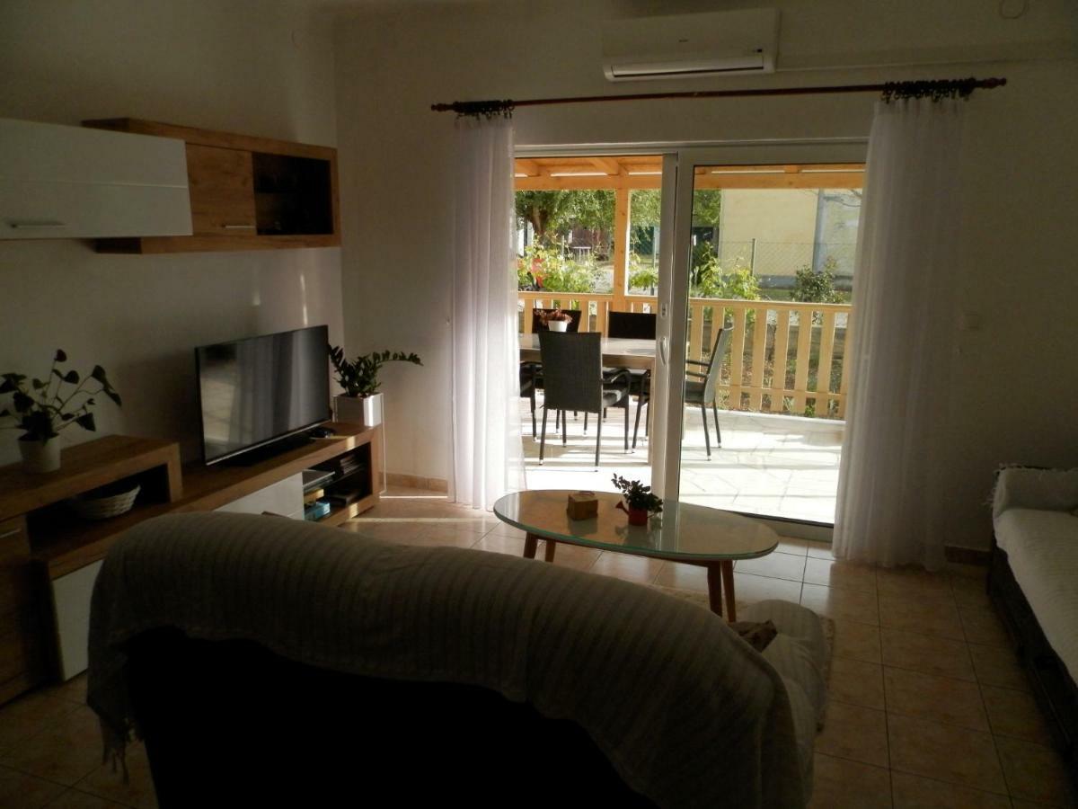 Apartment Slavica โลโซวาซ ภายนอก รูปภาพ