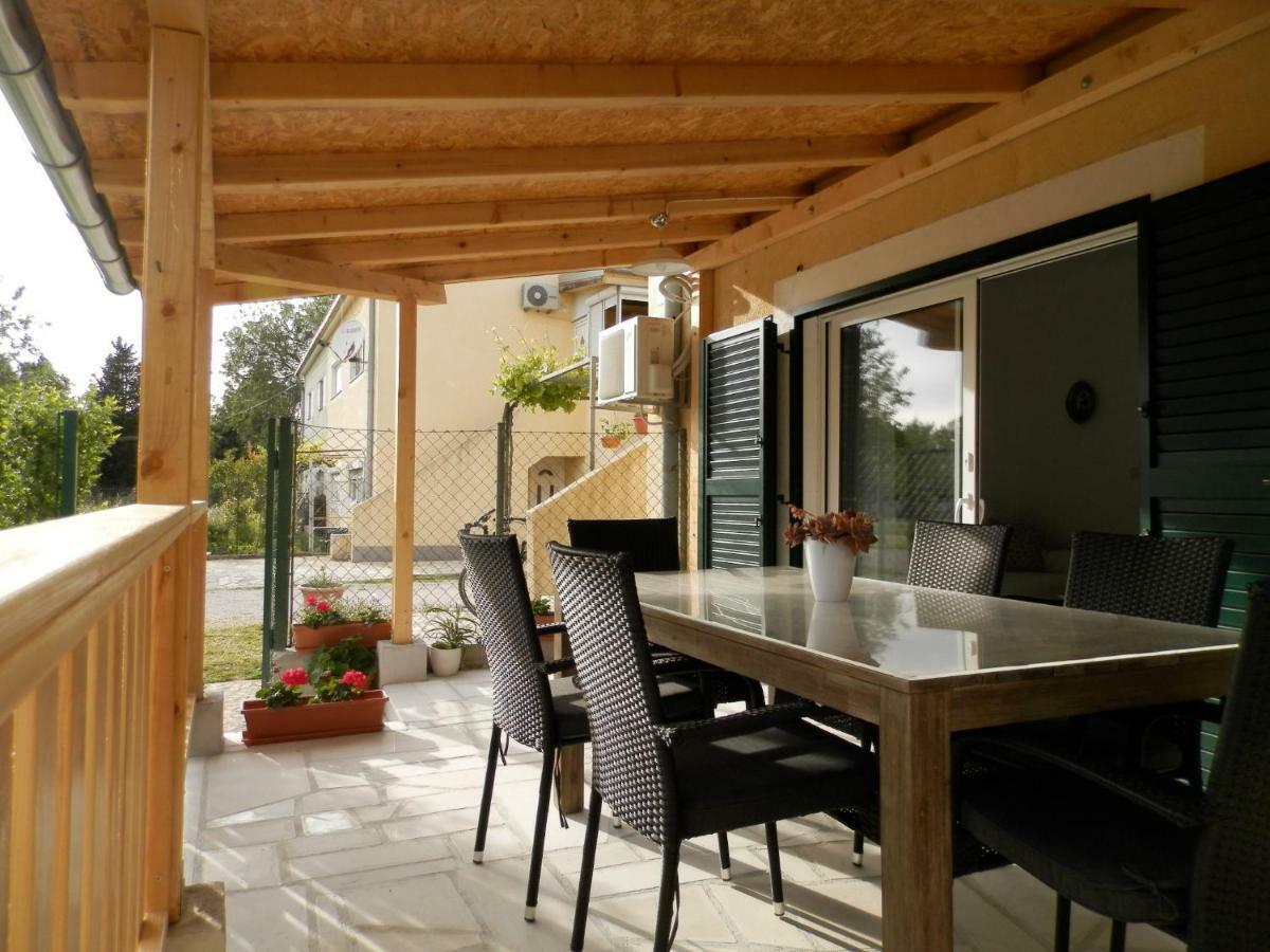 Apartment Slavica โลโซวาซ ภายนอก รูปภาพ